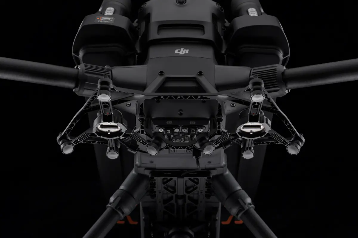 Dual gimbal M400
